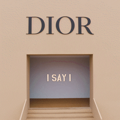 �����ڼ䣬Dior�ٰ���һ������ʱװ�㣬�ۿ�������ǧ��
